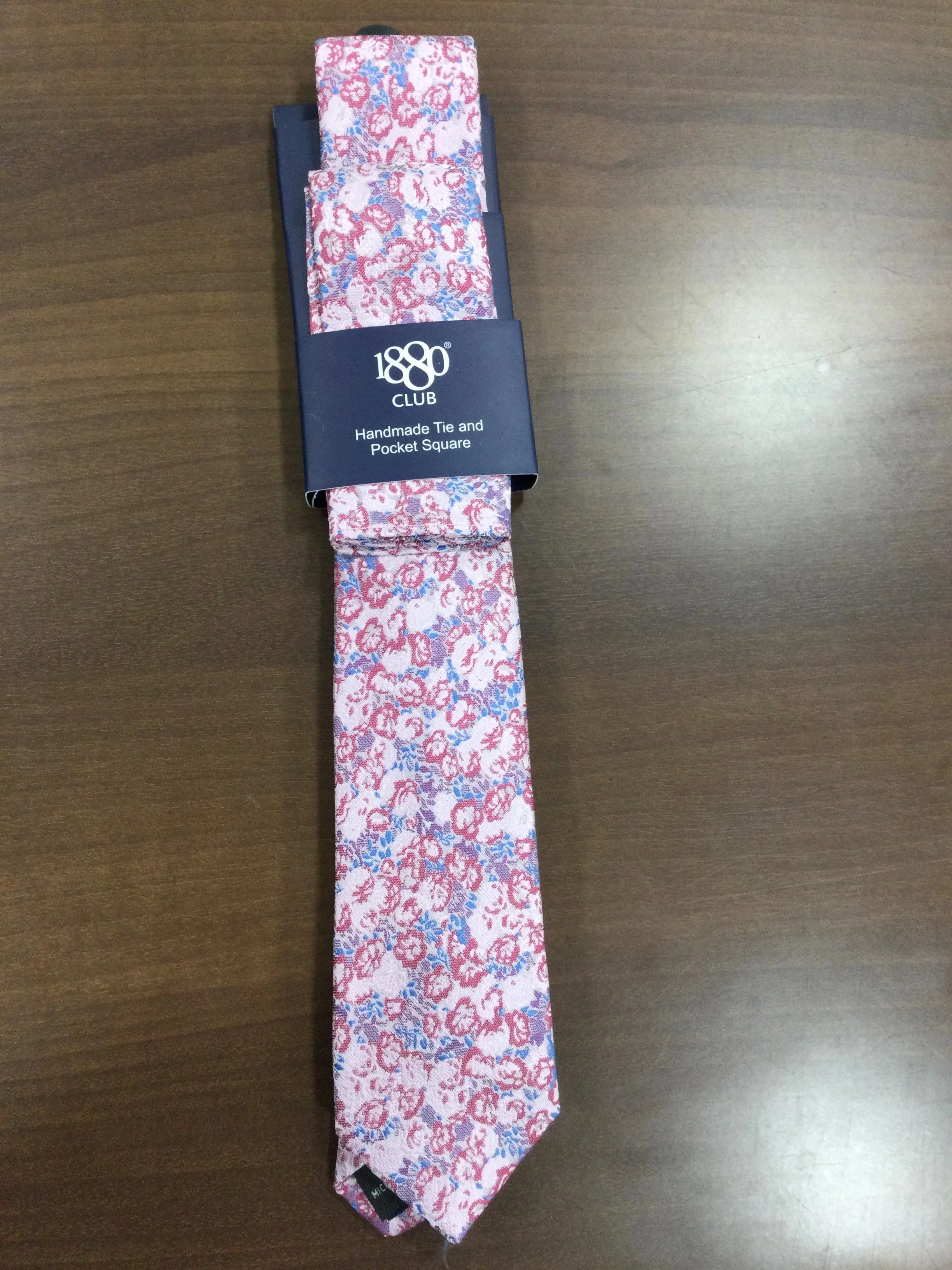 1880 Club Tie and Pocket Square Set