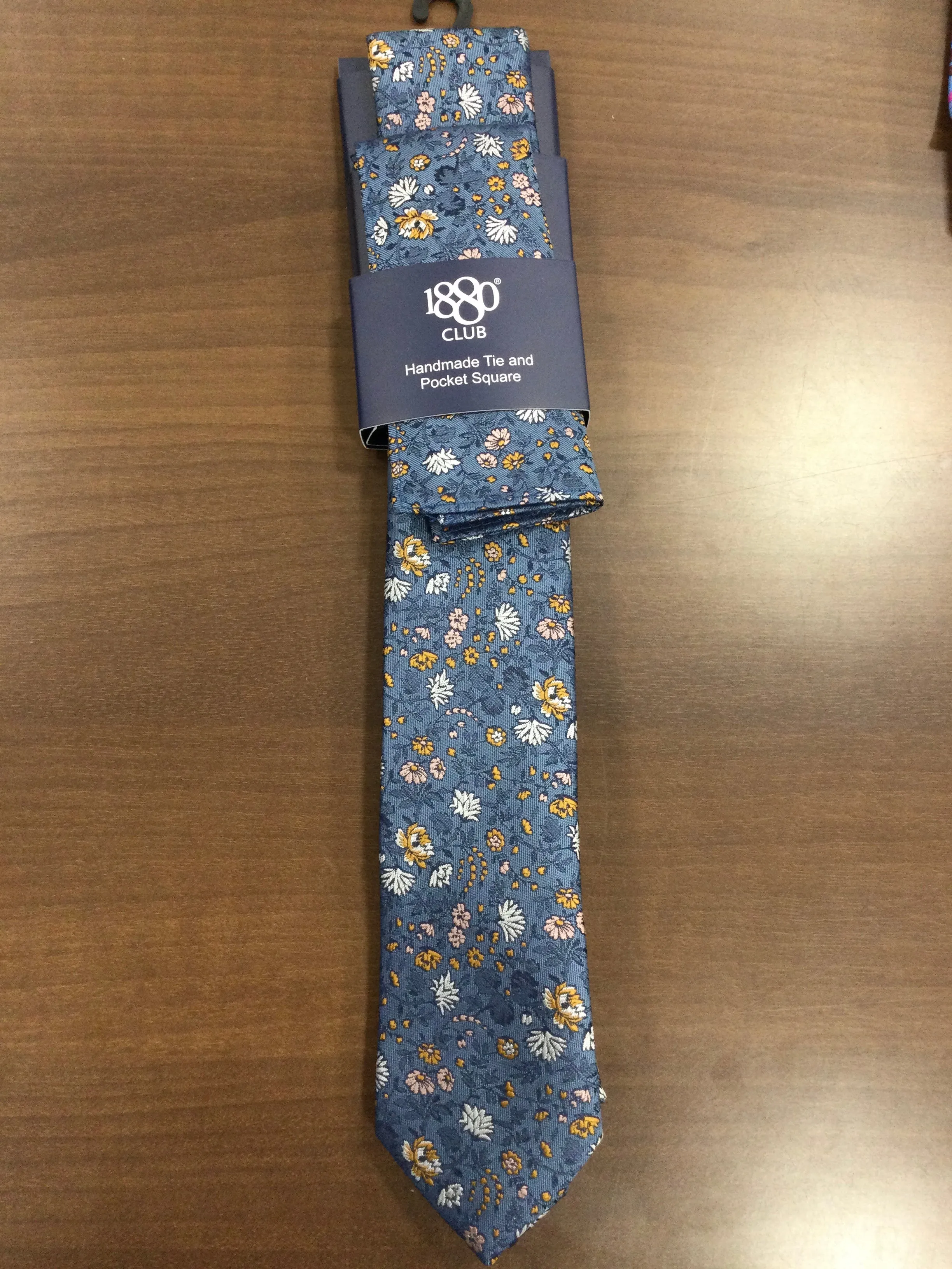 1880 Club Tie and Pocket Square Set