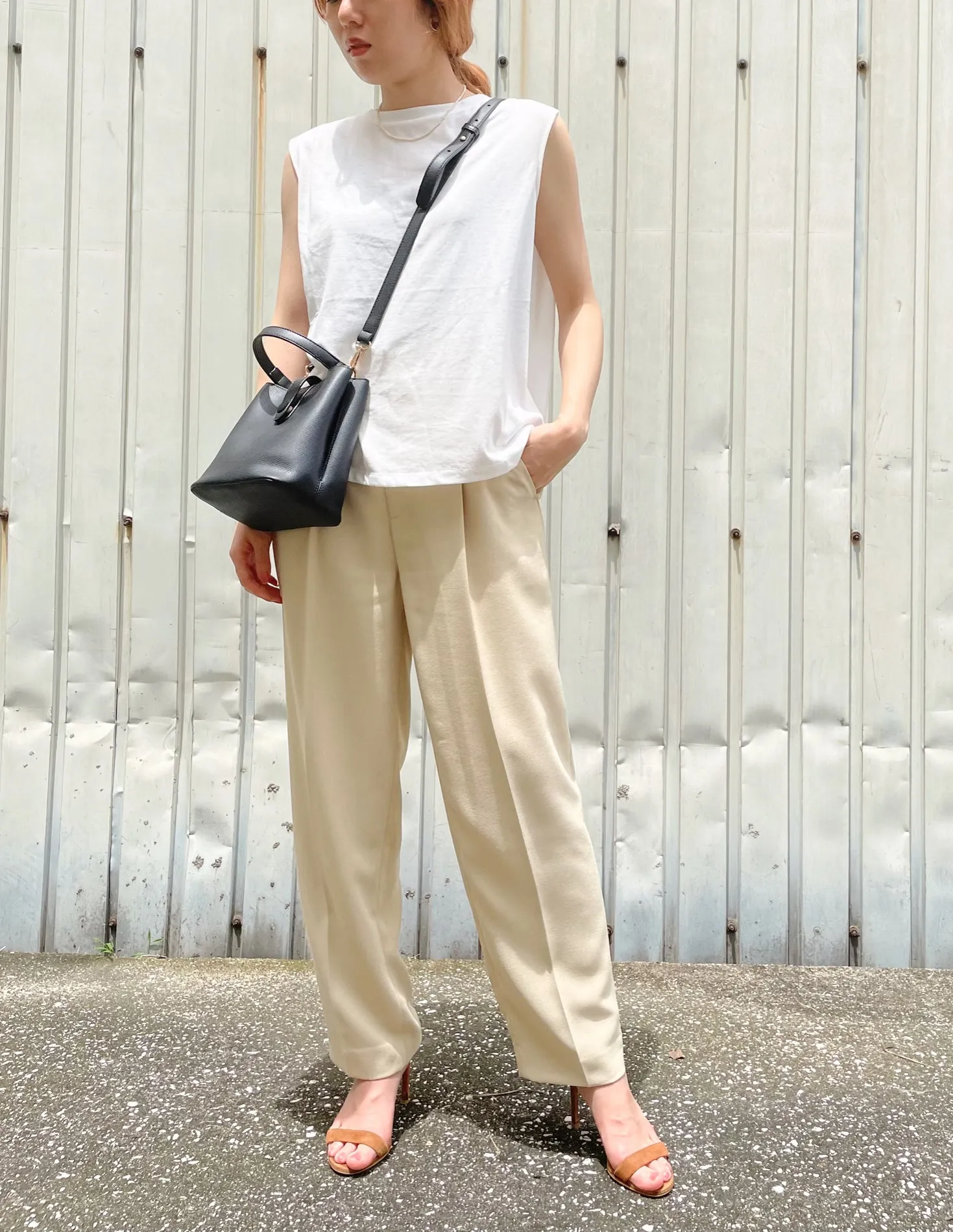 Airy Sleeveless T-shirt