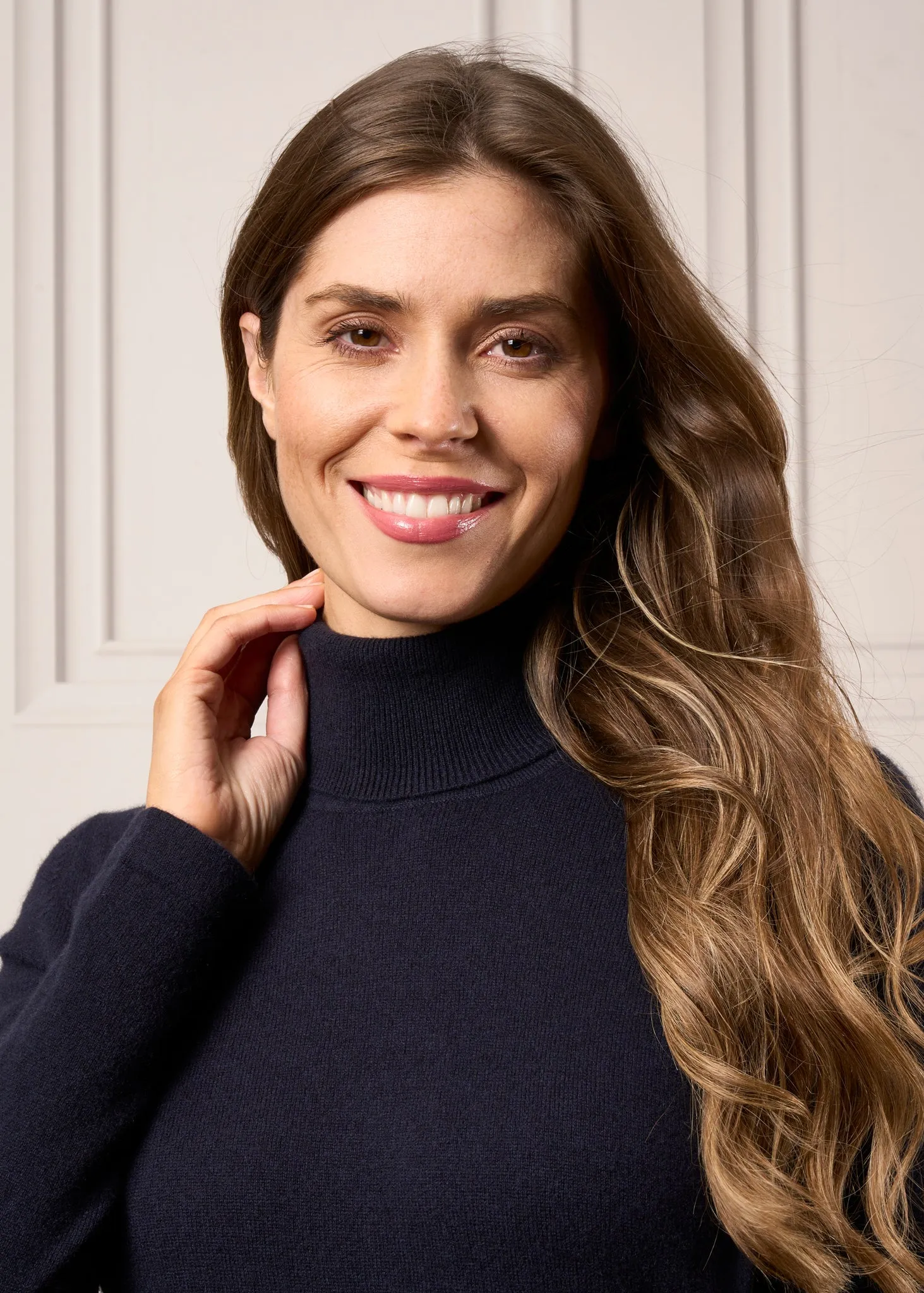 Alison Ladies Cashmere Roll Neck Jumper In Dark Navy