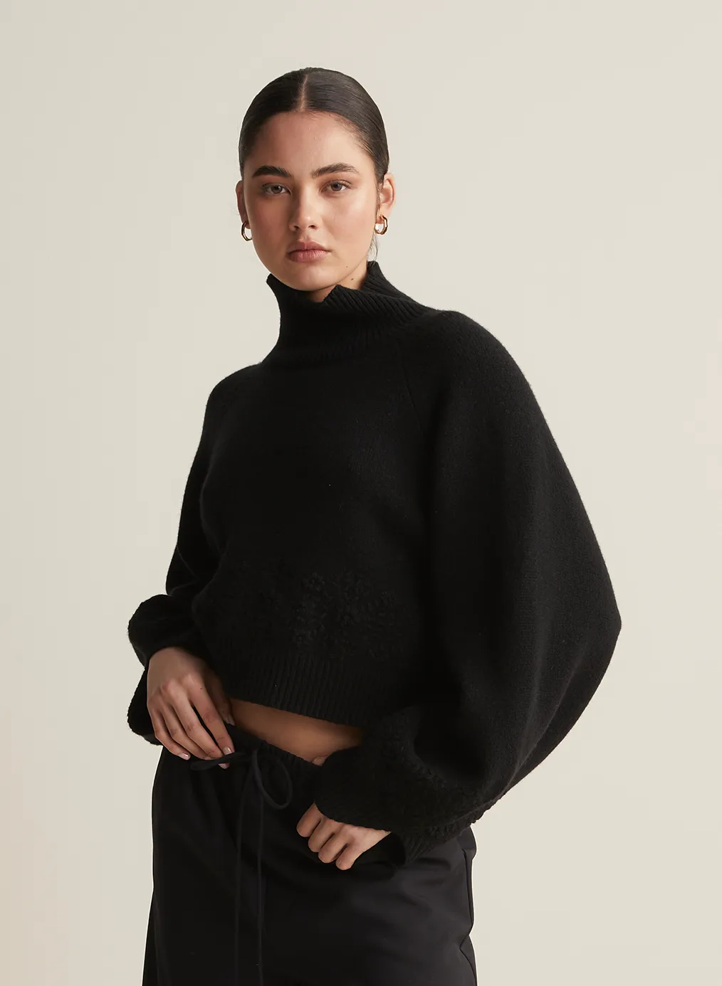 Carla Wool Embroidery Knit | Black