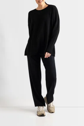 Cashmere Rachel Oversized Knit in Black