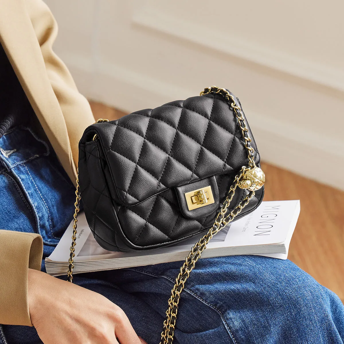 Chic Black Diamond Quilted Chain Leather Bag