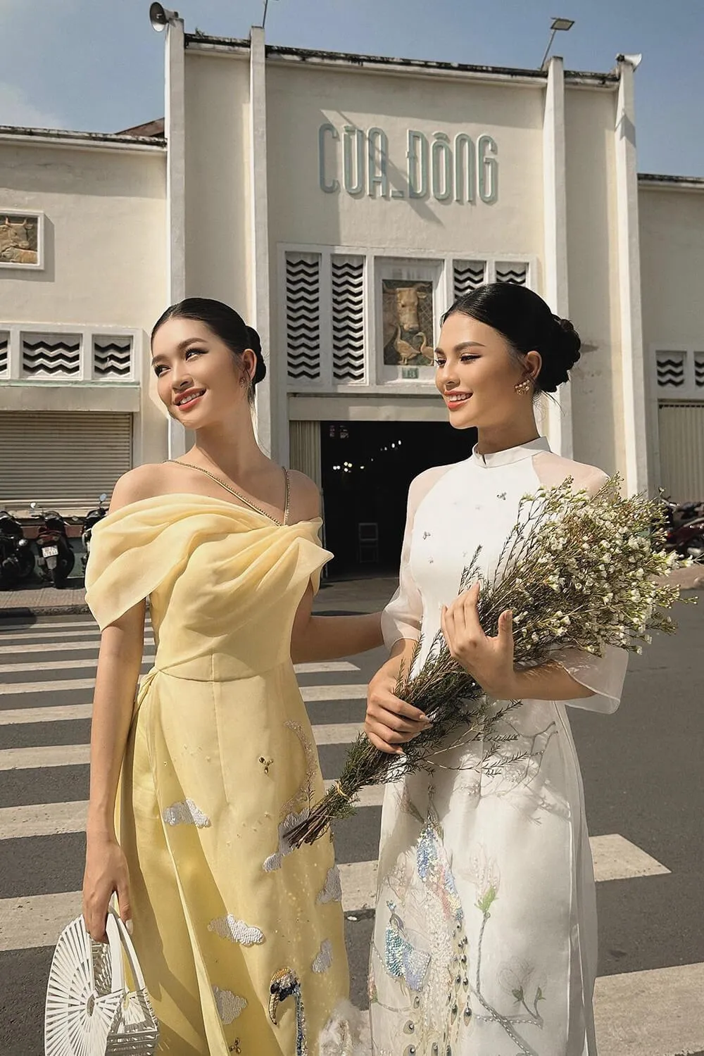 Cora White Peacock Ao Dai