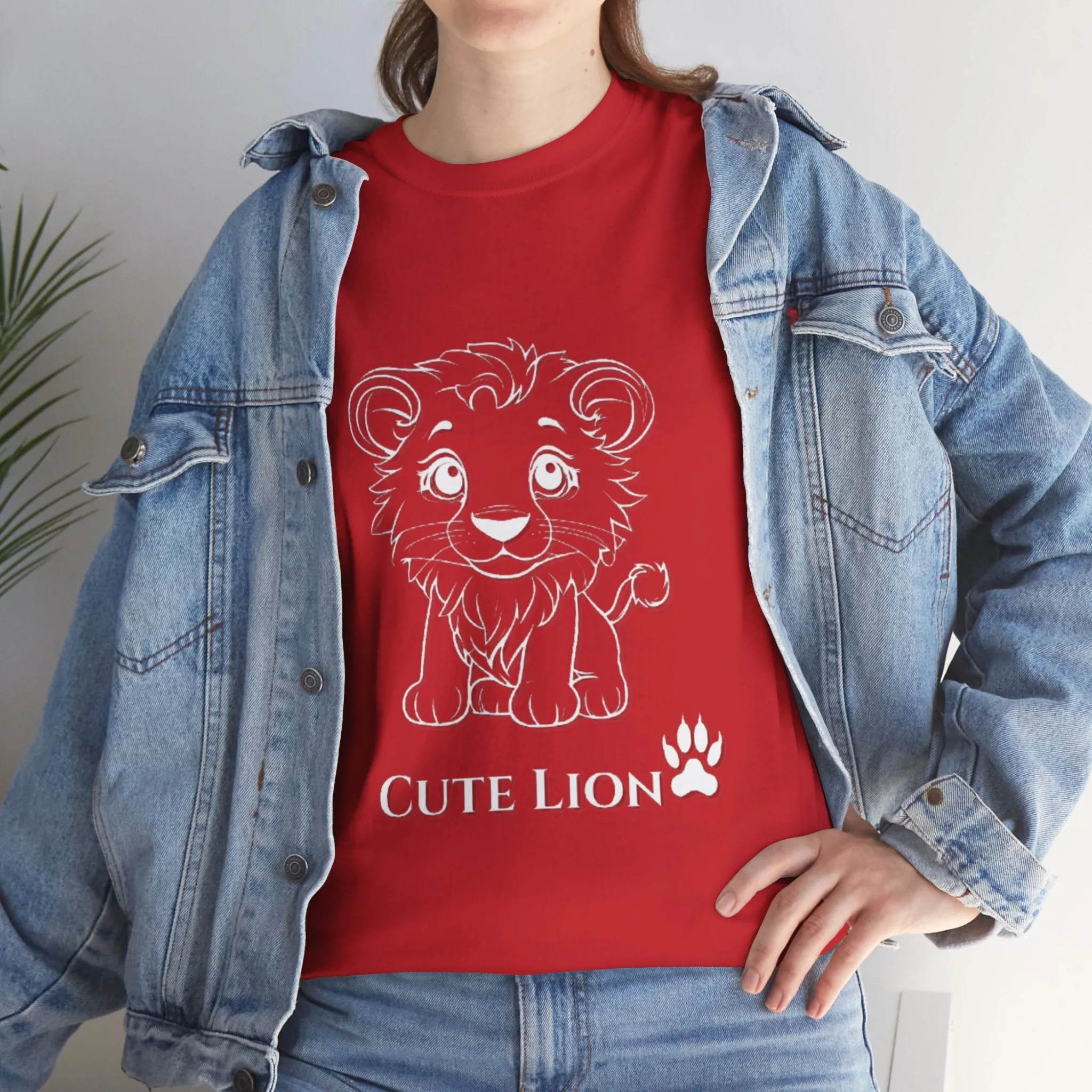 Cute Lion design Unisex Heavy Cotton Tee