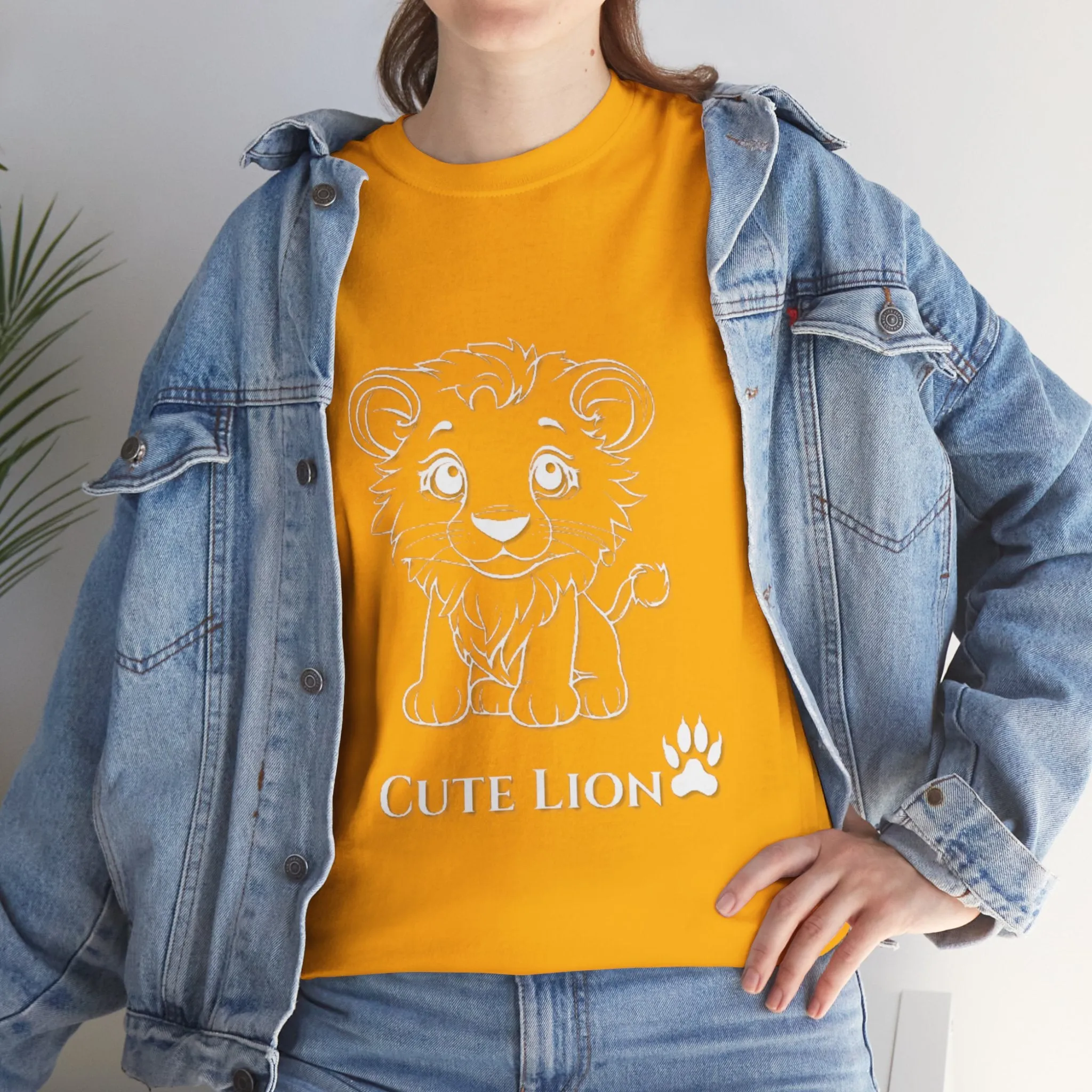 Cute Lion design Unisex Heavy Cotton Tee