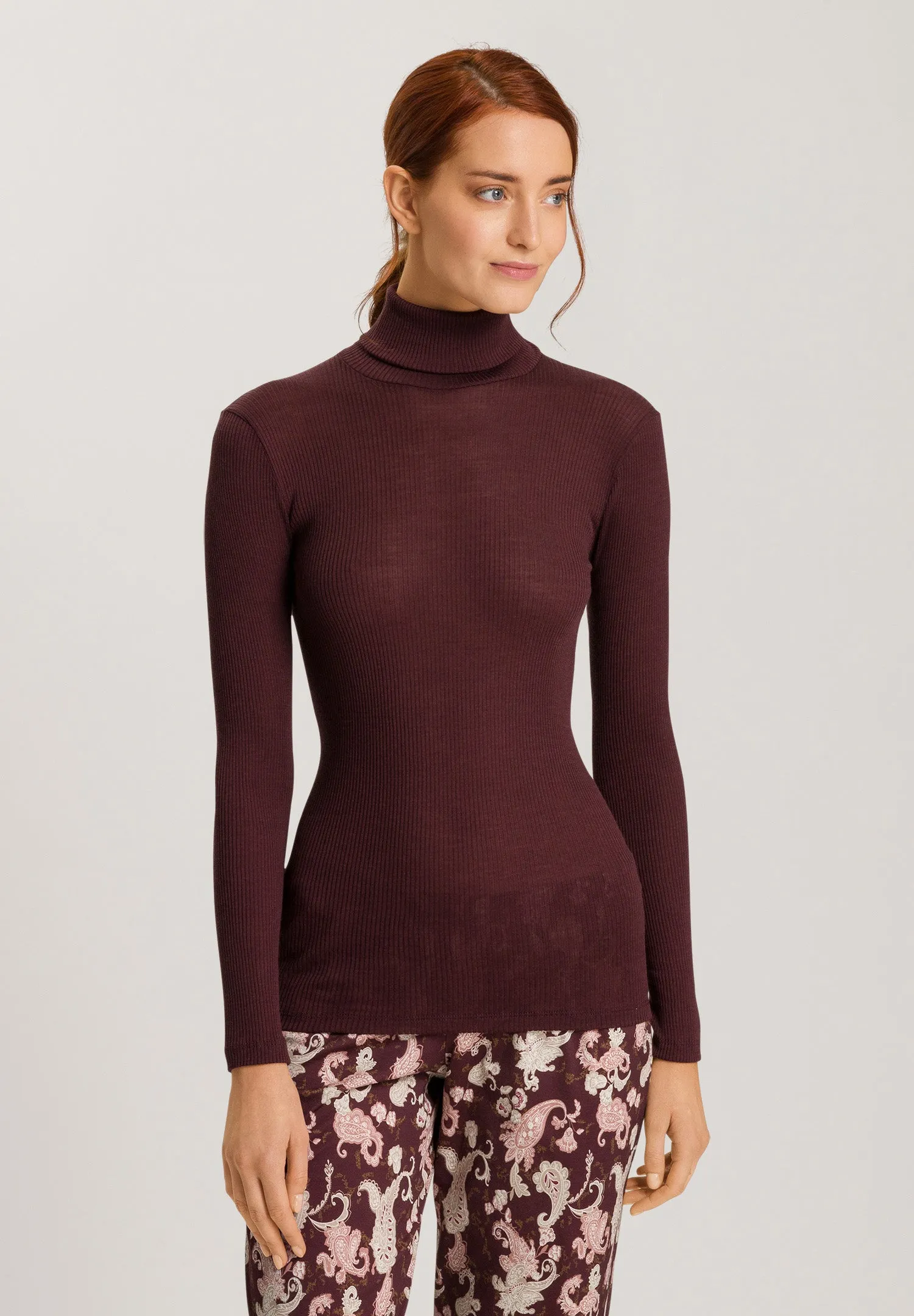 Maria Turtleneck Top | Deep Maroon 70901-2483