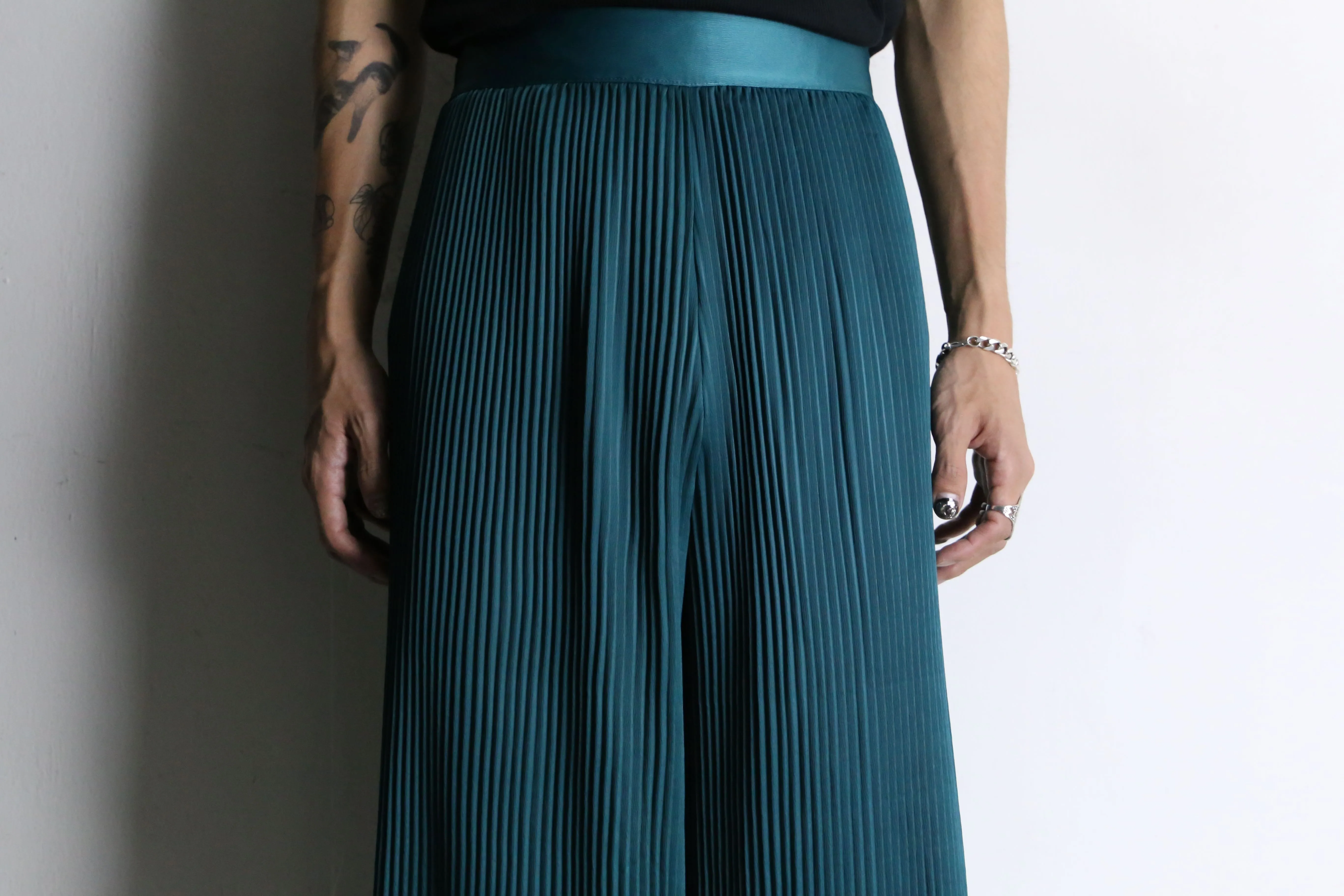 metallic green pleats flare pants