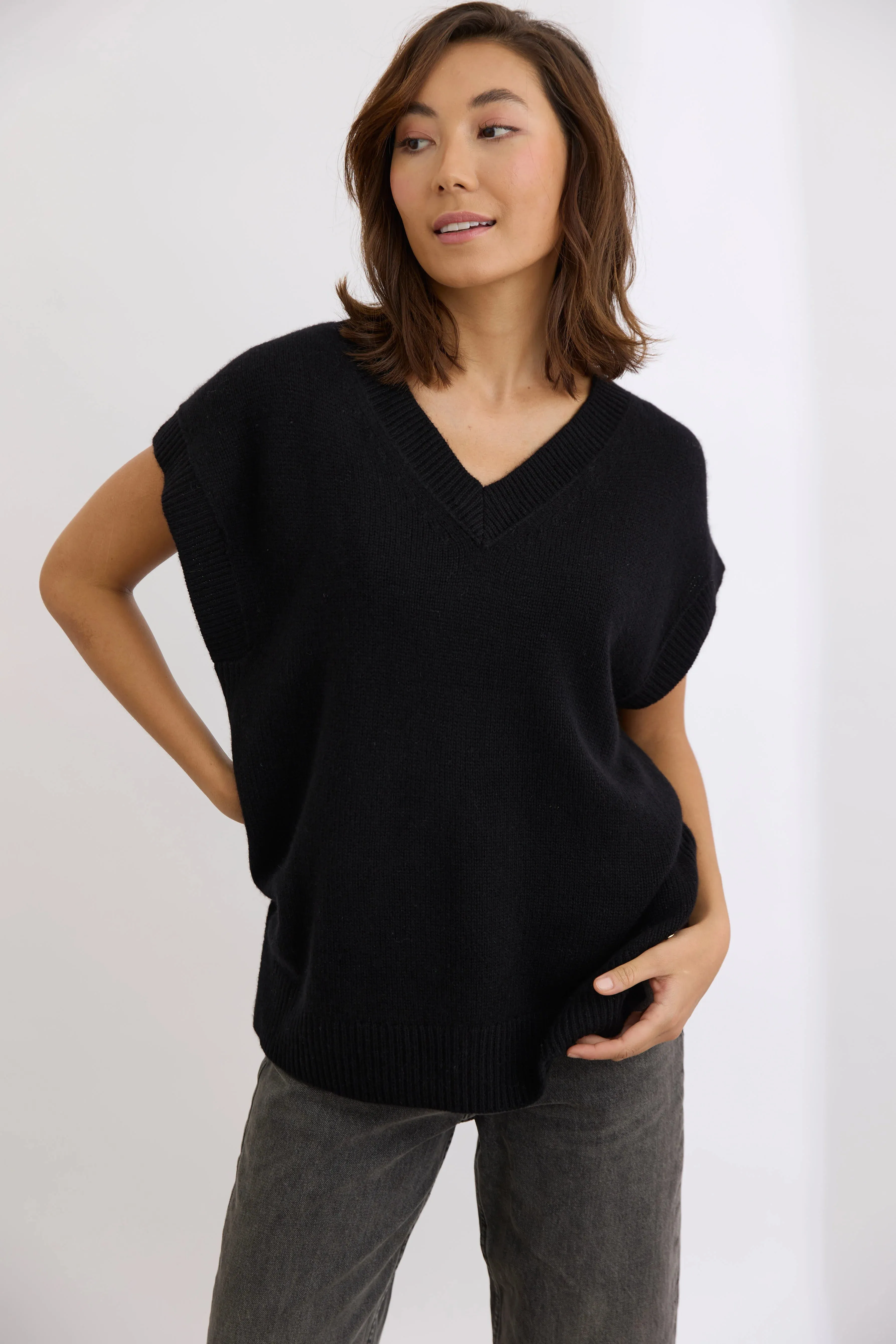 Mia Fratino Anya Vest - Cashmere - Jet Black