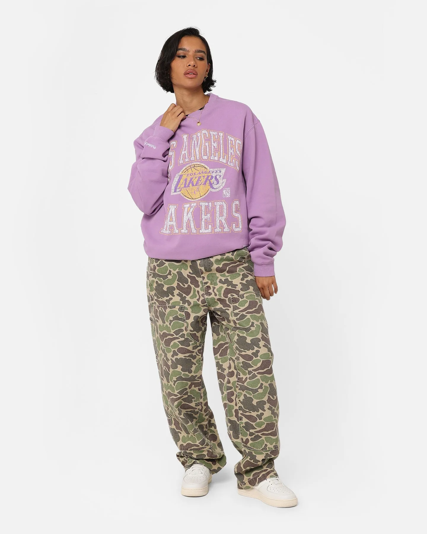 Mitchell & Ness Women's Los Angeles Lakers Arch Logo Crewneck Faded Purple